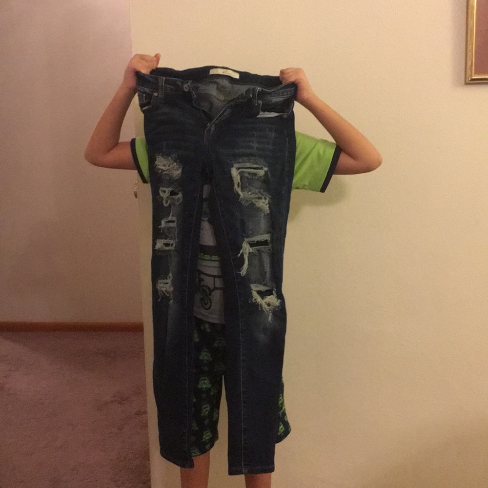 KanCan distressed skinny jeans